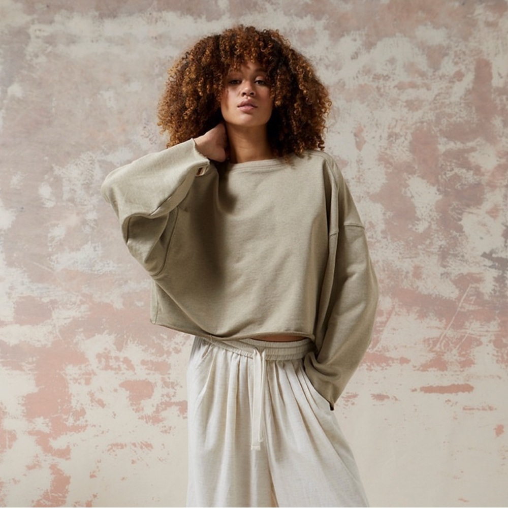 East 42nd Street - OS Fawn Crop Knit Neck Sweat - Picture 1 of 7